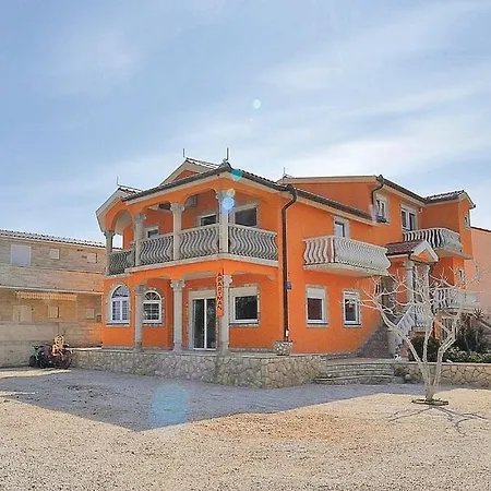 Nena Apartment *