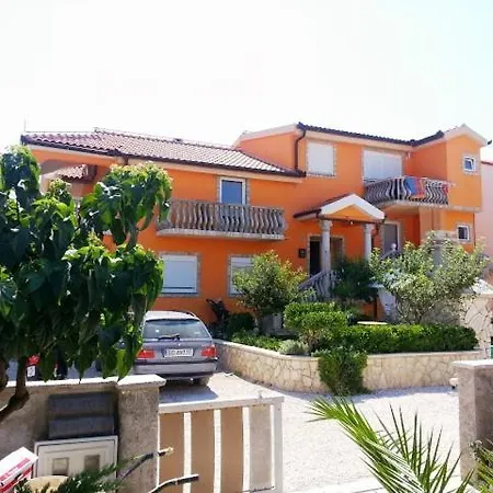 Nena Apartment *