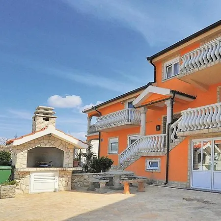 Nena Apartment *