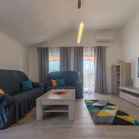 Apartment Nena Vir