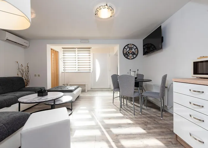 Apartament Nena Vir