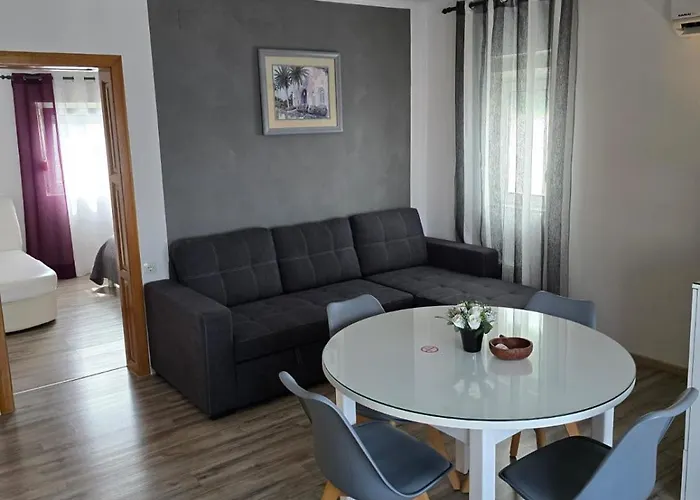 Apartament Nena Vir